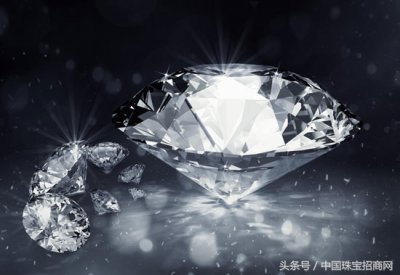​锆石和钻石的区别（锆石和钻石的区别是什么？别买错）